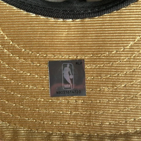 New Era Toronto Raptors fitted hat - Picture 6 of 6